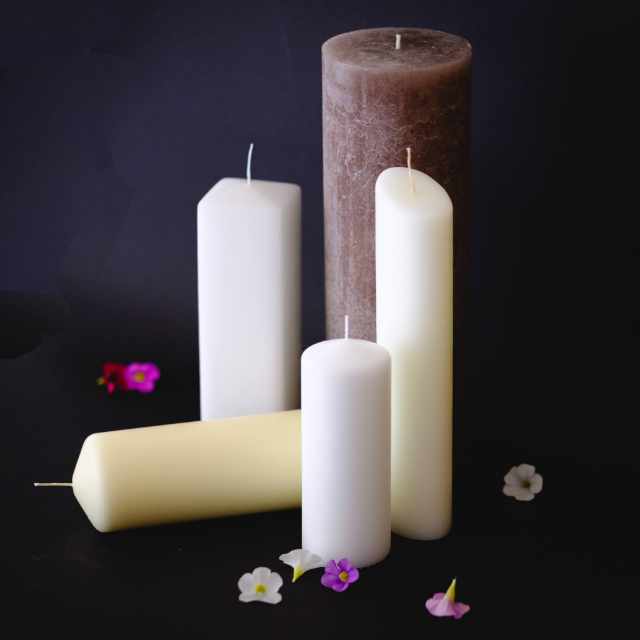Die Basis für individuelle Kerzen: Hochwertige Kerzenrohlinge sind die perfekte Basis für Ihre ganz persönlichen Kerzen.  (Vielfältige Kerzen zur Auswahl)